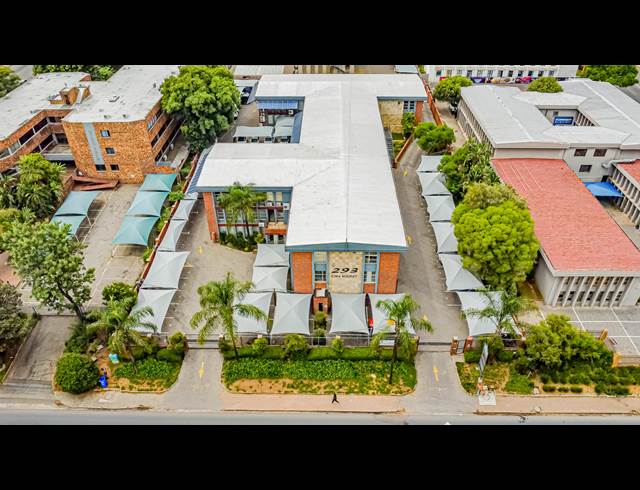 2,489M² OFFICE TO LET IN FERNDALE