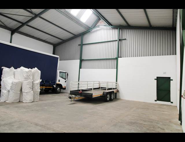 330M² WAREHOUSE TO LET IN KILLARNEY GARDENS