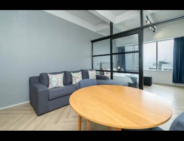 1 BEDROOM APARTMENT RENTED IN CAPE TOWN CITY CENTRE