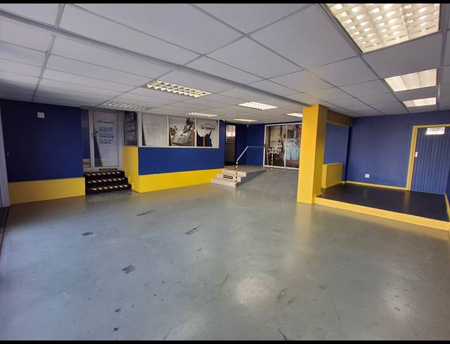 310M² OFFICE TO LET IN VINCENT