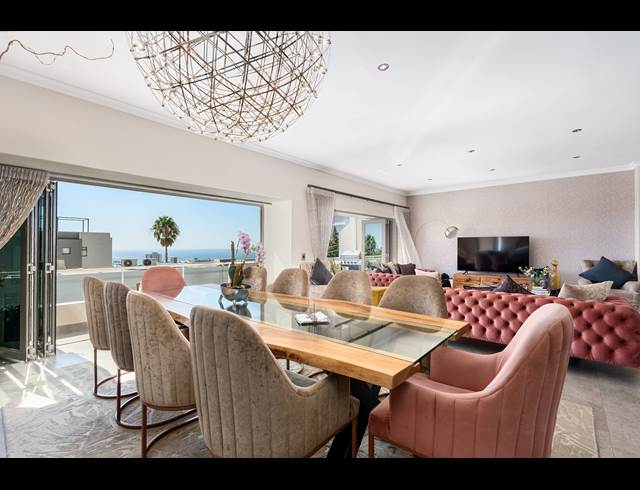3 BEDROOM APARTMENT TO LET IN SEA POINT