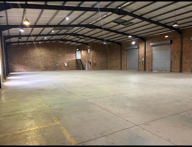 1,200M² WAREHOUSE TO LET IN KIRKNEY