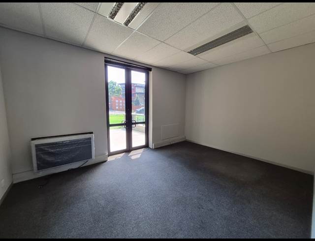556M² OFFICE TO LET IN SANDTON CENTRAL