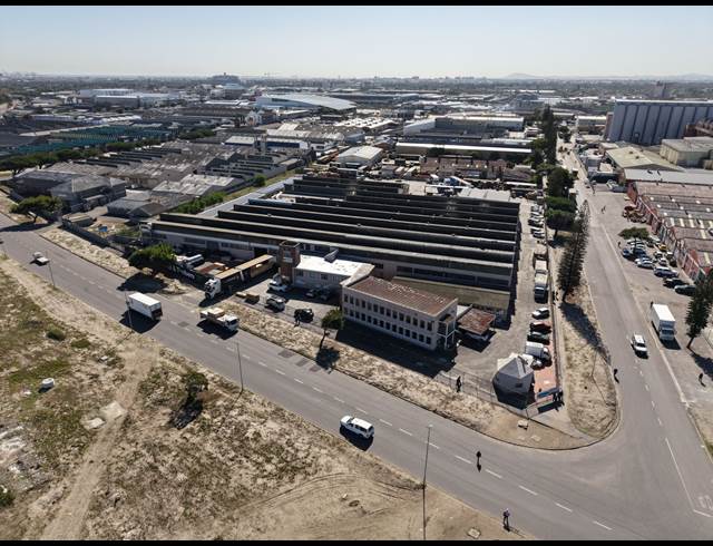 2,900M² WAREHOUSE TO LET IN EPPING INDUSTRIAL