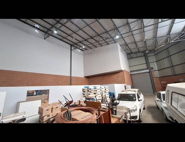 465M² WAREHOUSE TO LET IN COSMO BUSINESS PARK