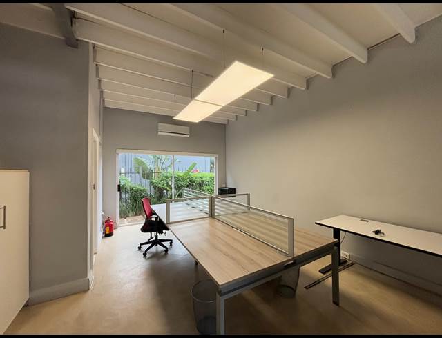 83M² OFFICE RENTED IN BALLITO CENTRAL