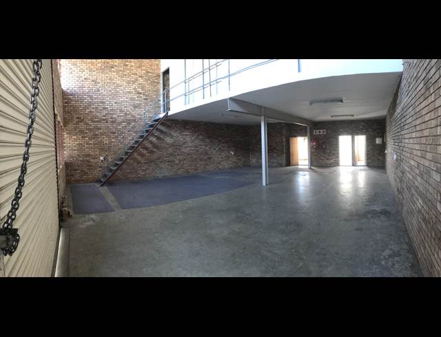 290M² WAREHOUSE TO LET IN STRIJDOMPARK