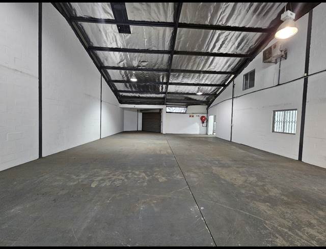 410.49M² WAREHOUSE TO LET IN EPPING INDUSTRIAL