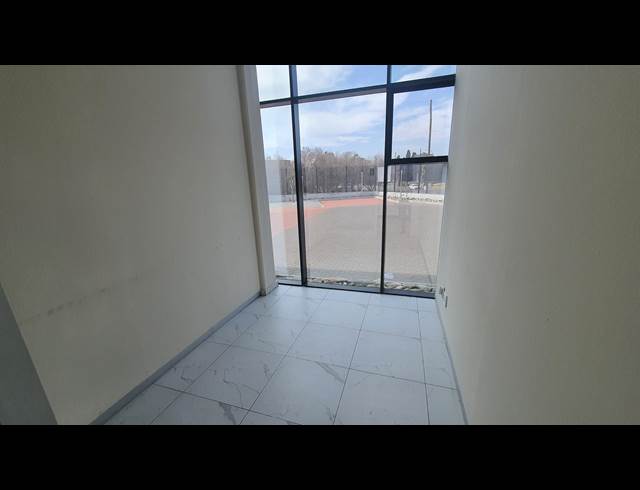 1,300M² WAREHOUSE TO LET IN ORMONDE