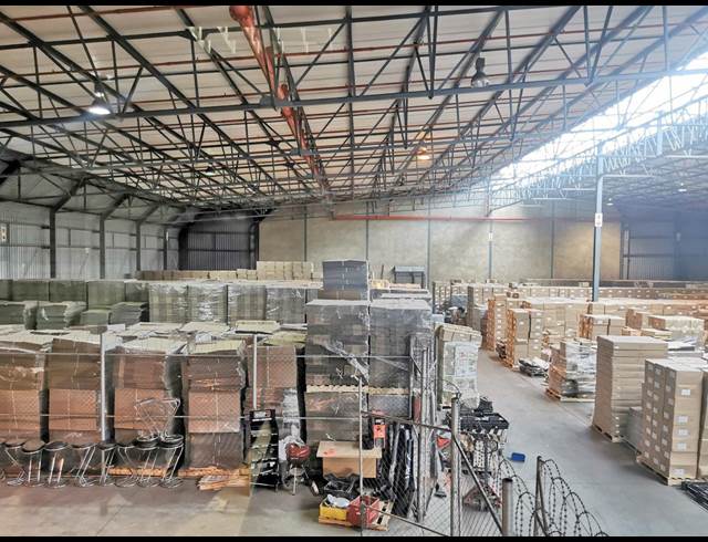 3,616M² WAREHOUSE TO LET IN MEADOWDALE