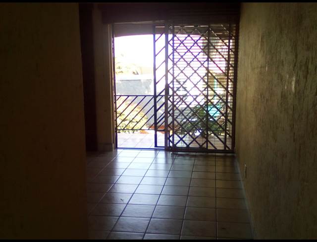 2 bed property to rent in WINCHESTER HILLS