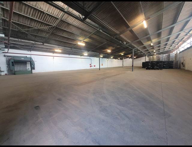 1,800M² WAREHOUSE TO LET IN ATLANTIS INDUSTRIAL