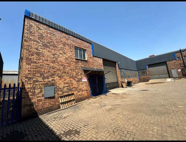 500M² WAREHOUSE TO LET IN WADEVILLE