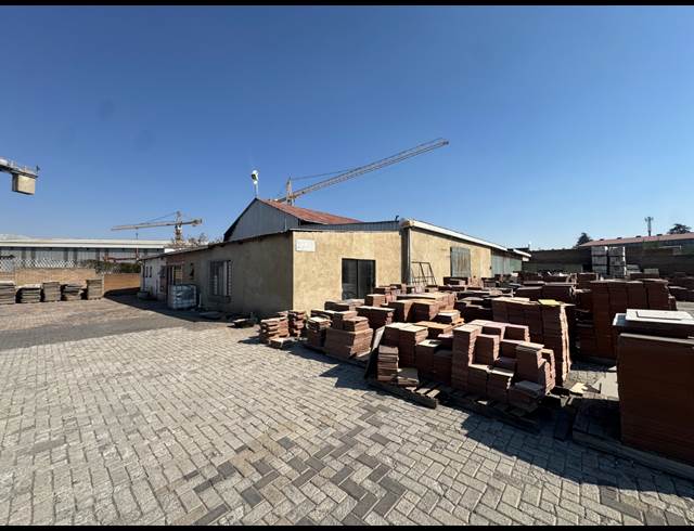 22,490M² INDUSTRIAL YARD TO LET IN CHAMDOR