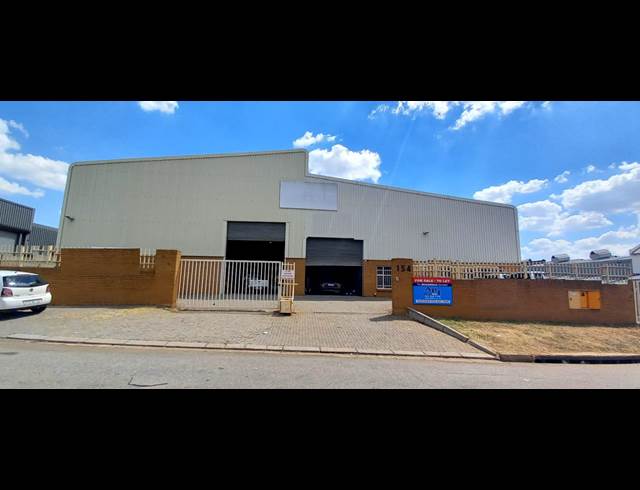 1,260M² WAREHOUSE RENTED IN MEADOWDALE