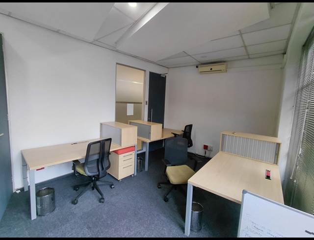 45M² OFFICE TO LET IN FOURWAYS