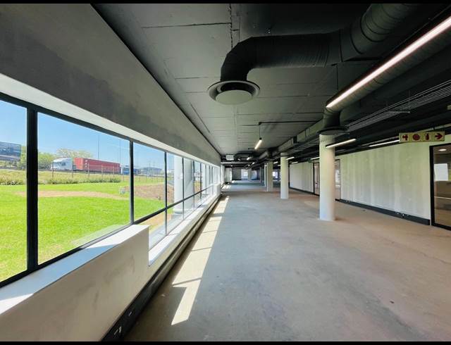 565M² OFFICE TO LET IN VORNA VALLEY