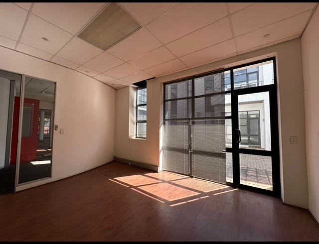 223.30M² OFFICE TO LET IN HIGHVELD TECHNOPARK