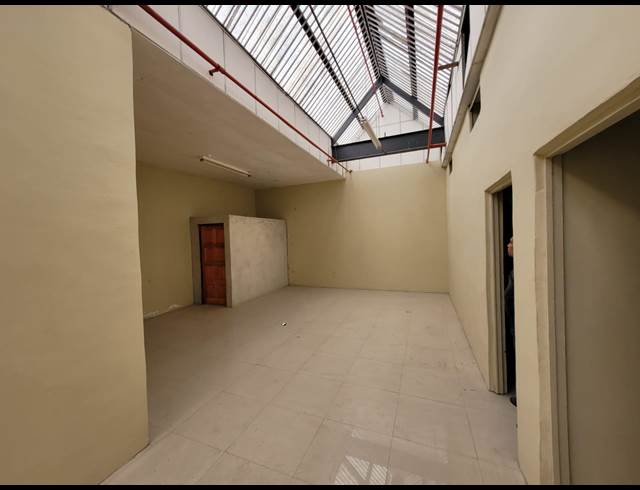 2,200M² WAREHOUSE TO LET IN ATLANTIS INDUSTRIAL