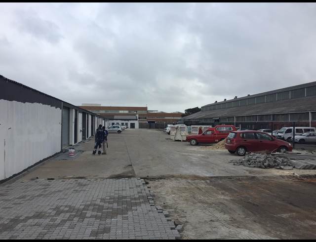 175M² WORKSHOP TO LET IN EPPING INDUSTRIAL