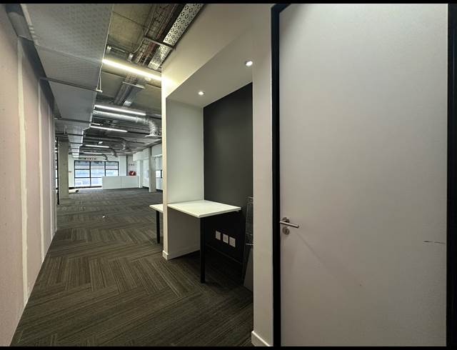 381M² OFFICE TO LET IN SANDTON CENTRAL