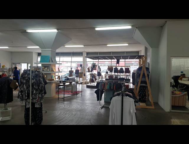 800M² SHOWROOM TO LET IN WOODSTOCK