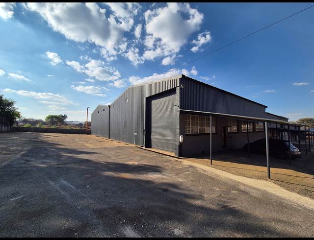 2,315M² WAREHOUSE TO LET IN WADEVILLE