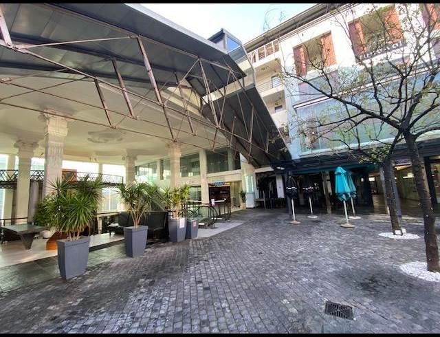 31M² RETAIL TO LET IN DE WATERKANT