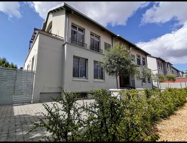 215M² OFFICE TO LET IN DURBANVILLE CENTRAL