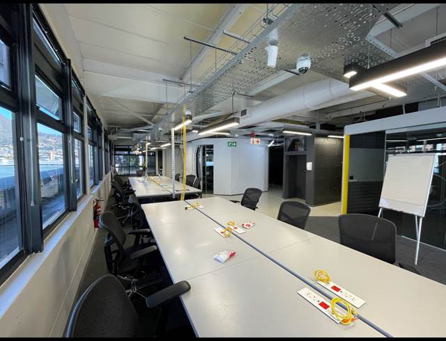 207M² OFFICE TO LET IN GARDENS