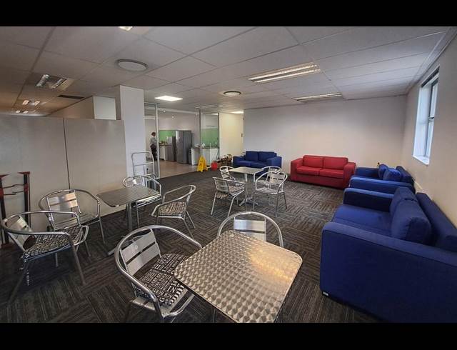1,194M² OFFICE TO LET IN CENTURY CITY