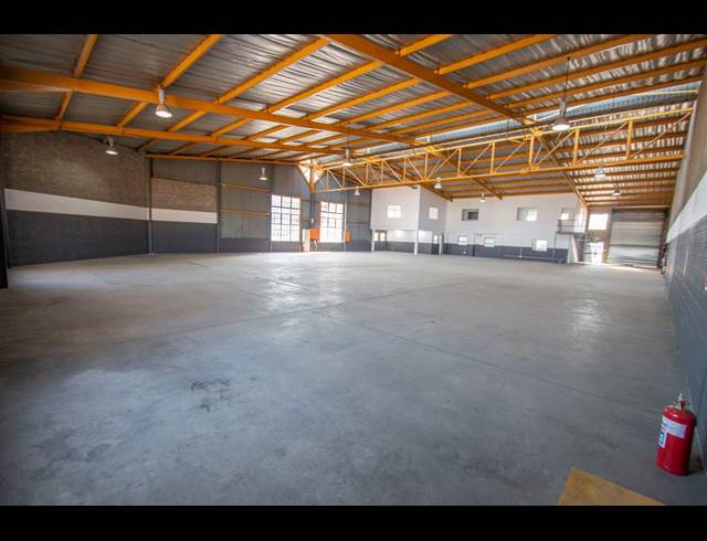 1,062M² WAREHOUSE TO LET IN KYA SANDS