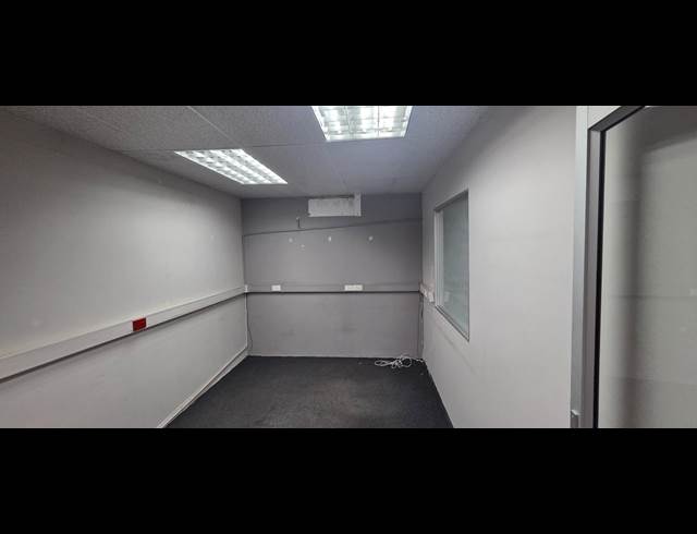 720M² WAREHOUSE TO LET IN RIVERSIDE PARK