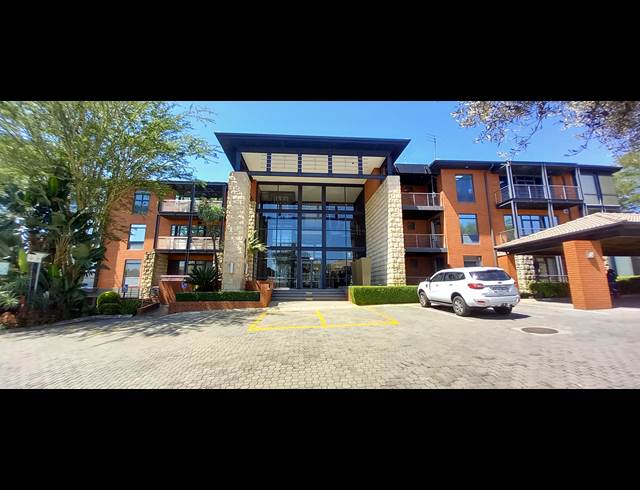 425M² OFFICE TO LET IN BRYANSTON