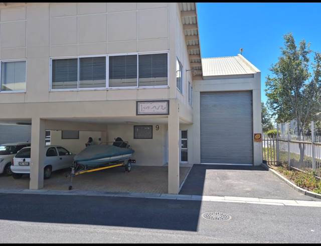 273M² WAREHOUSE TO LET IN SOMERSET WEST CENTRAL