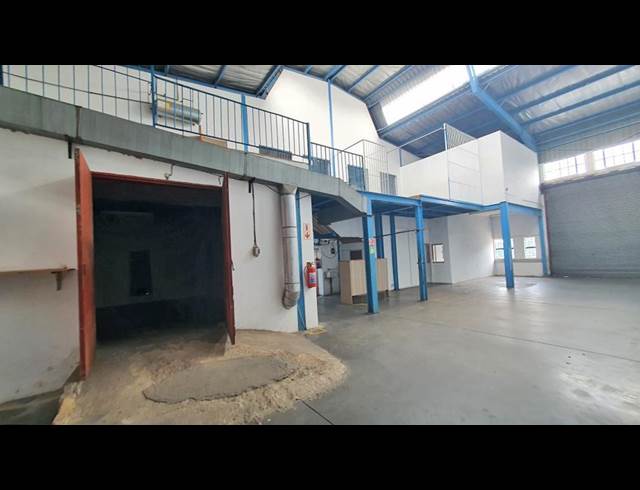 1,000M² WAREHOUSE TO LET IN SEBENZA