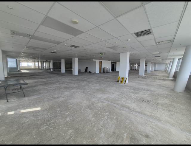 1,752M² OFFICE TO LET IN SANDHURST