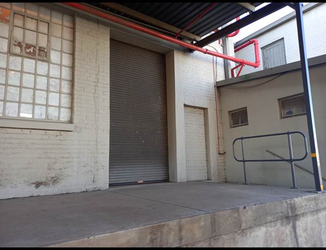 1,369M² WAREHOUSE TO LET IN BOKSBURG EAST
