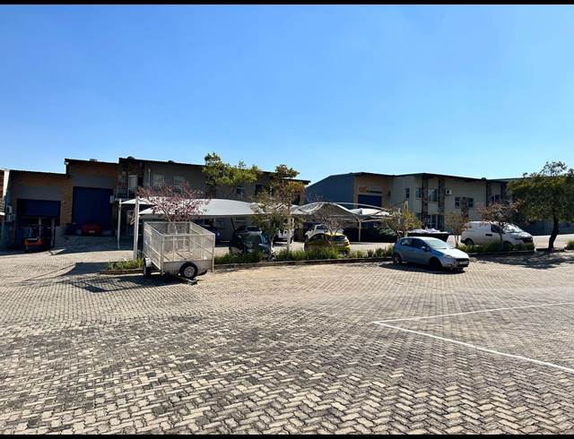 500M² WAREHOUSE TO LET IN EASTGATE