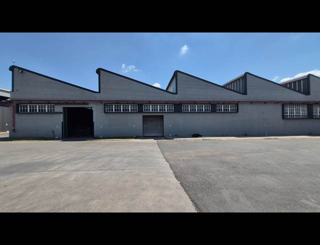 4,280M² WAREHOUSE TO LET IN BOKSBURG EAST