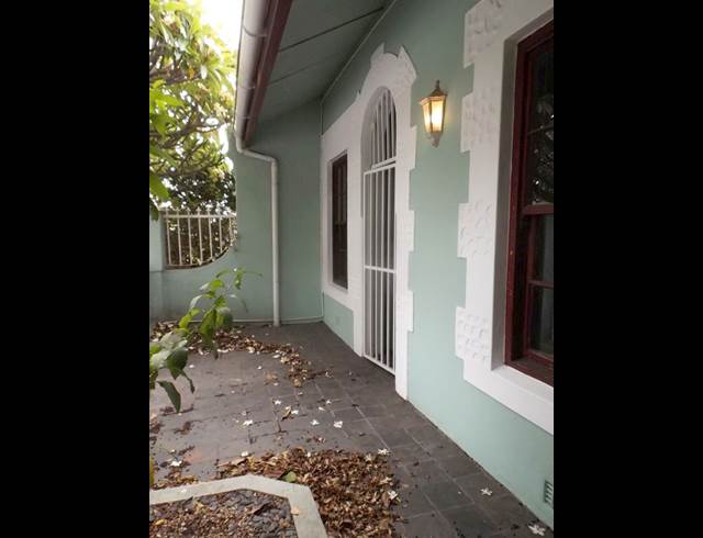 2 bed property to rent in WOODSTOCK