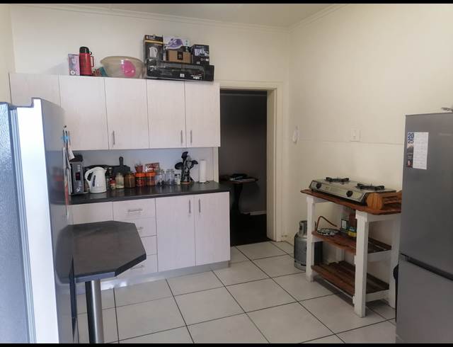 2 bed property to rent in LANGERUG