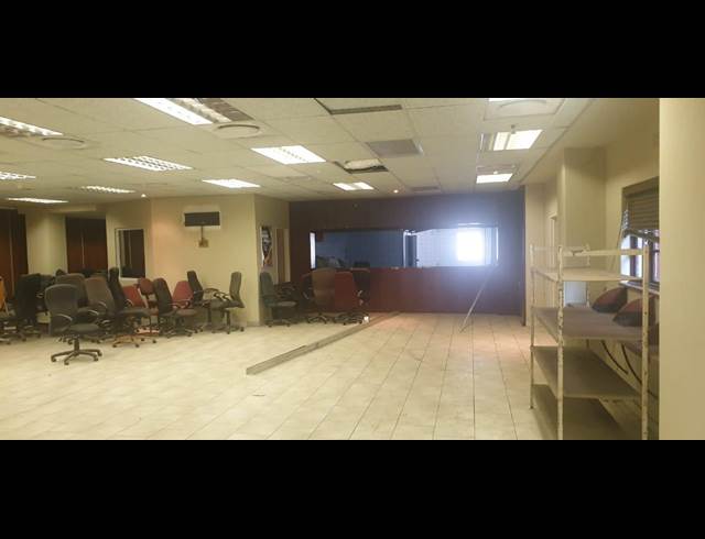 4,500M² OFFICE TO LET IN ISANDO