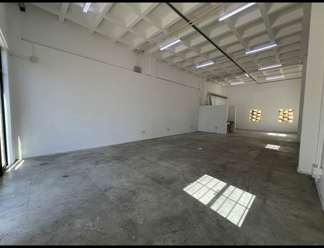100M² WAREHOUSE TO LET IN HIGHVELD