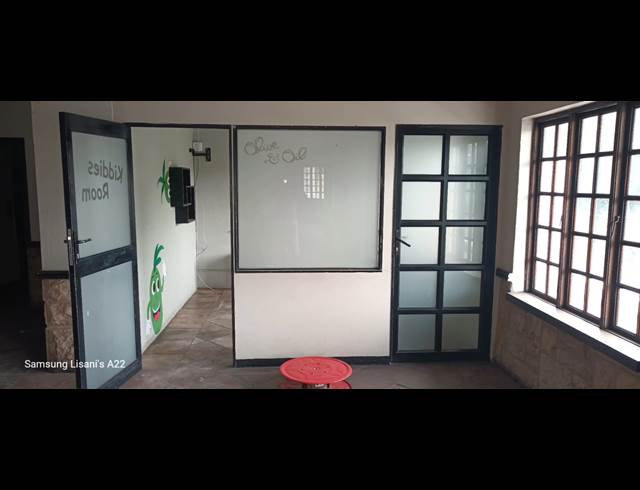 350M² BUSINESS CENTRE TO LET IN GLENWOOD