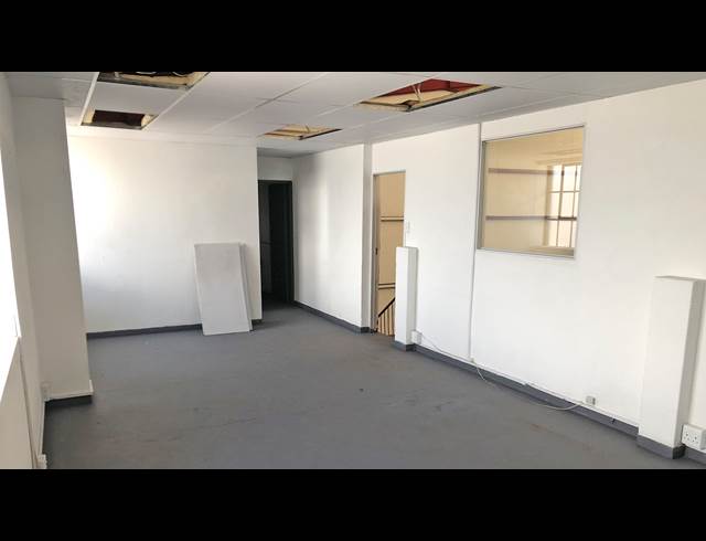319M² WAREHOUSE TO LET IN JET PARK