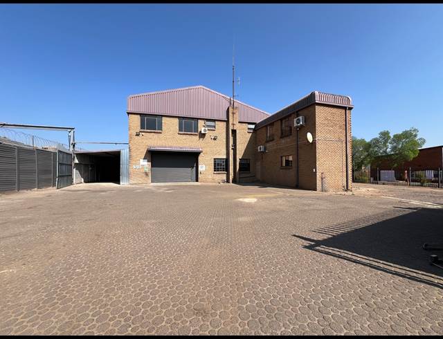 675M² WAREHOUSE TO LET IN HENNOPSPARK