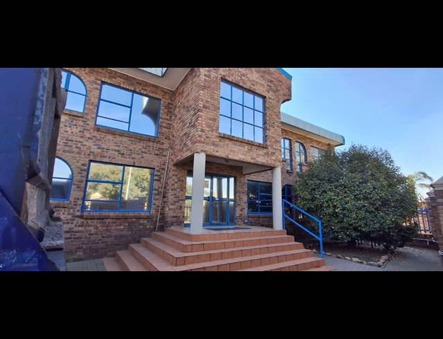 6,093M² BUILDING TO LET IN MOREHILL