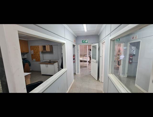 400M² FACTORY TO LET IN WETTON