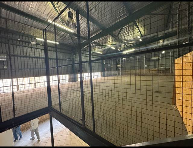 1,500M² WAREHOUSE TO LET IN AMALGAM